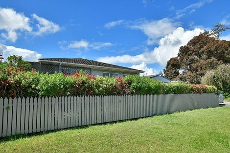 Photo of property in 1 Edgewater Grove, Orewa, 0931