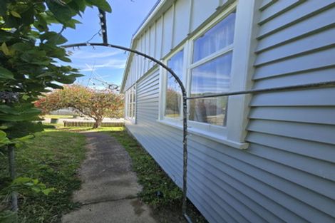 Photo of property in 10 York Place, Cannons Creek, Porirua, 5024
