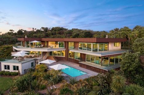Photo of property in 52 Delamore Drive, Oneroa, Waiheke Island, 1081