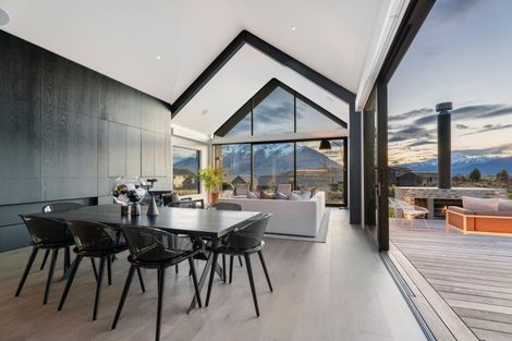 Photo of property in 15 Hackett Road, Jacks Point, Queenstown, 9371