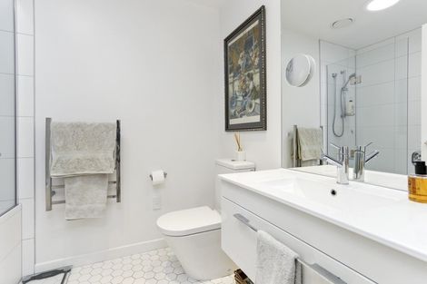 Photo of property in 24 Tanners Road, Mangere Bridge, Auckland, 2022