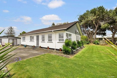 Photo of property in 3 Hunua Road, Papakura, 2110