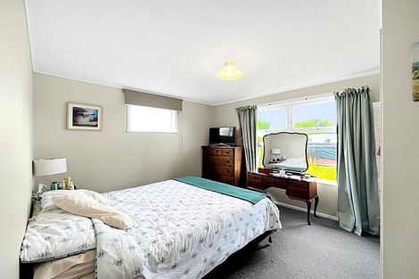 Photo of property in 1 Firth Place, Awapuni, Palmerston North, 4412
