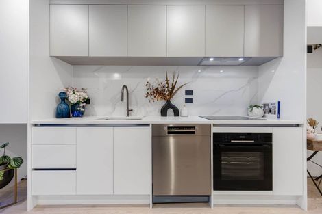 Photo of property in 25a Oteha Valley Road, Northcross, Auckland, 0632