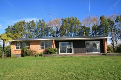 Photo of property in 556 Mangorei Road, Mangorei, New Plymouth, 4371
