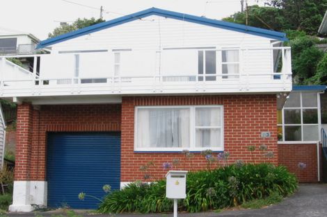 Photo of property in 13 Knoll Street, Island Bay, Wellington, 6023