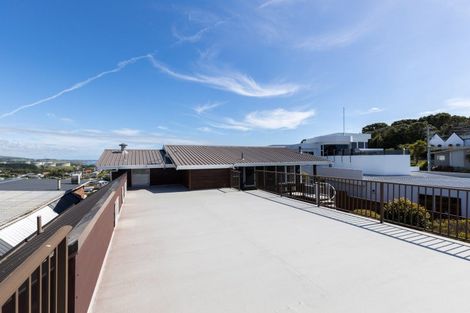 Photo of property in 14 Scott Street, Moturoa, New Plymouth, 4310