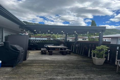 Photo of property in 4 Harvard Grove, Totara Park, Upper Hutt, 5018