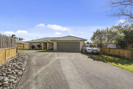 Photo of property in 8 Beachlands Place, Papamoa Beach, Papamoa, 3118