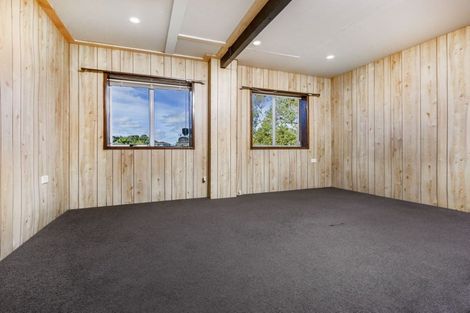 Photo of property in 9 Selwyn Crescent, Forrest Hill, Auckland, 0620