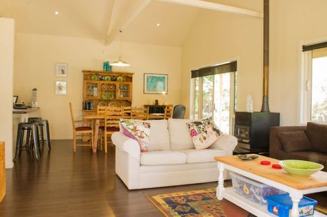 Photo of property in 211 Rochfort Road, Kahuranaki, Havelock North, 4295