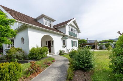 Photo of property in 17 Rhodes Street, Waimate, 7924