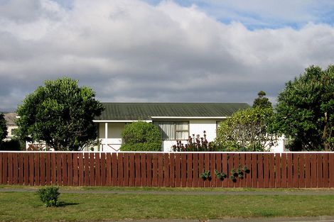 Photo of property in 192 Tutere Street, Waikanae Beach, Waikanae, 5036