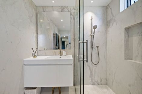 Photo of property in 100 Campbell Road, One Tree Hill, Auckland, 1061