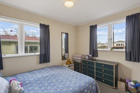Photo of property in 4 Carlisle Street, Levin, 5510