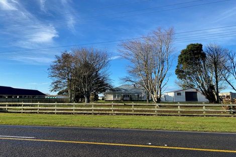 Photo of property in 76 Turuturu Road, Hawera, 4674