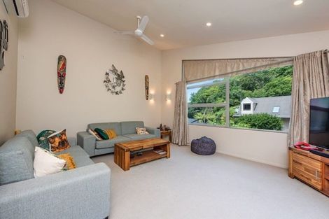 Photo of property in 16 Westwood Road, Tawa, Wellington, 5028