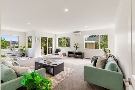 Photo of property in 1/920 East Coast Road, Northcross, Auckland, 0630