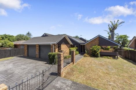 Photo of property in 172 Walter Strevens Drive, Conifer Grove, Takanini, 2112