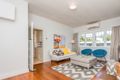 Photo of property in 1-2/6a Pohutukawa Street, Woburn, Lower Hutt, 5010
