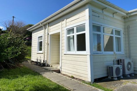 Photo of property in 9 Nevay Road, Miramar, Wellington, 6022