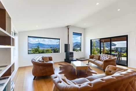 Photo of property in 20 Infinity Drive, Wanaka, 9305