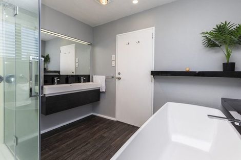 Photo of property in 19 Inglis Street, Phillipstown, Christchurch, 8011