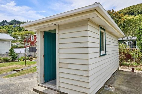 Photo of property in 58 Airlie Road, Plimmerton, Porirua, 5026
