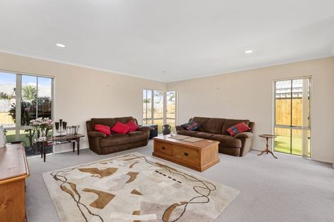 Photo of property in 8 Beachlands Place, Papamoa Beach, Papamoa, 3118