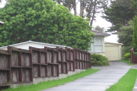 Photo of property in 30 Eyre Street, Henderson, Auckland, 0612