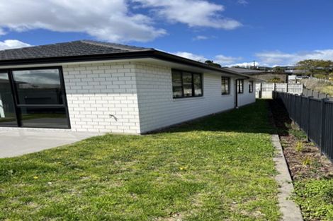 Photo of property in 8 Albatross Lane, Welcome Bay, Tauranga, 3112