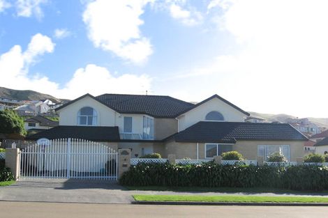 Photo of property in 138 Westchester Drive, Churton Park, Wellington, 6037