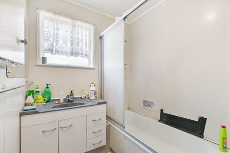 Photo of property in 11 Domain Road, Weymouth, Auckland, 2103