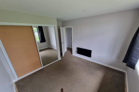 Photo of property in 10 Denniston Crescent, Redwood, Christchurch, 8051