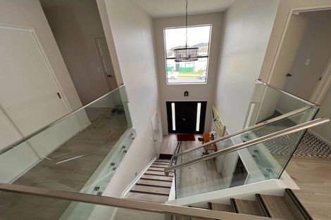 Photo of property in 8 Celestial Crescent, Orewa, 0931