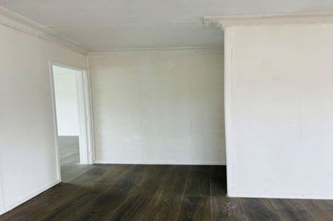 Photo of property in 5 Penruddocke Road, Half Moon Bay, Auckland, 2012