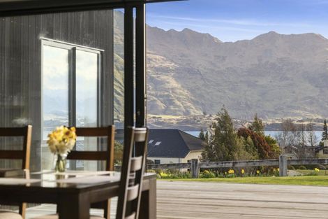 Photo of property in 21 Valley Crescent, Wanaka, 9305