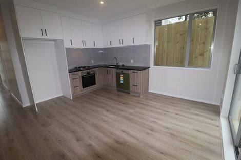 Photo of property in 2a Crystal Avenue, Te Atatu South, Auckland, 0602