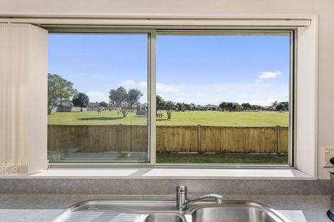 Photo of property in 8 Beachlands Place, Papamoa Beach, Papamoa, 3118