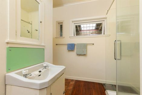 Photo of property in 45 Rock Isle Road, Torbay, Auckland, 0630