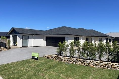 Photo of property in 16 Awatea Drive, Whitianga, 3510