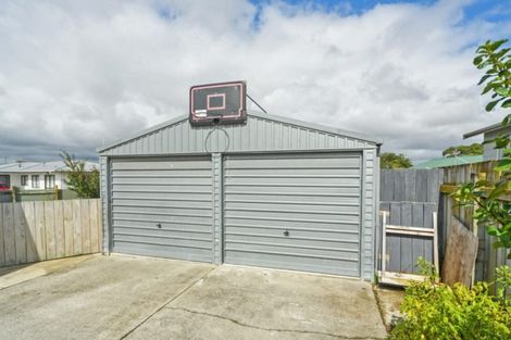 Photo of property in 99 Hillcrest Drive, Kelvin Grove, Palmerston North, 4414