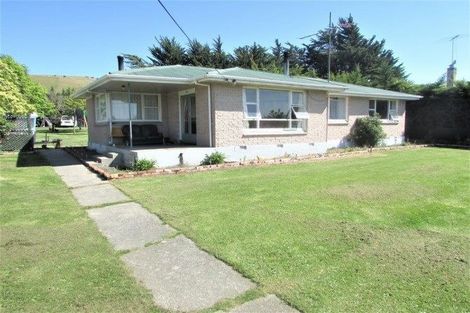 Photo of property in 37 Princes Street, Waikari, 7420