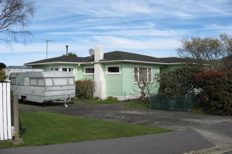 Photo of property in 2 Kim Street, Wainuiomata, Lower Hutt, 5014