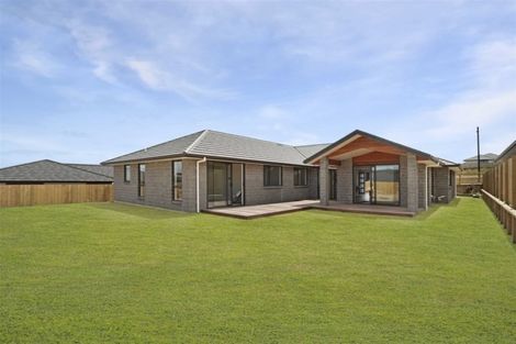 Photo of property in 4 Paiaka Place, Rototuna North, Hamilton, 3210