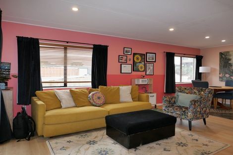 Photo of property in 95a Renown Road, Raumati South, Paraparaumu, 5032