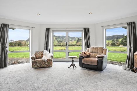 Photo of property in 10 Parker Road, Huntly, 3771