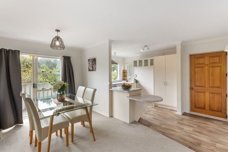 Photo of property in 8a Langton Road, Stanmore Bay, Whangaparaoa, 0932