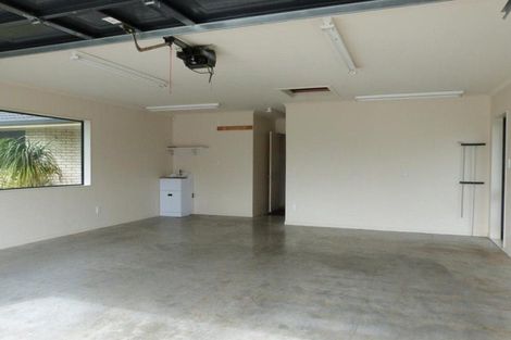 Photo of property in 75 Barbados Way, One Tree Point, 0118