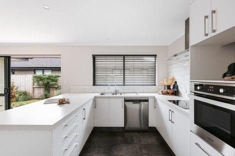 Photo of property in 10 Fearnley Grove, Pyes Pa, Tauranga, 3112